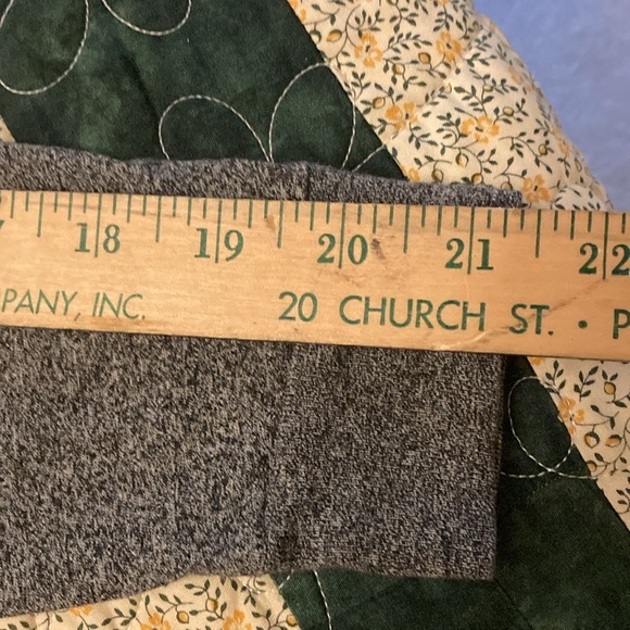 PINK Victoria Secret everyday long sleeve T shirt gray XS Hawaiian flowers - Picture 10 of 10